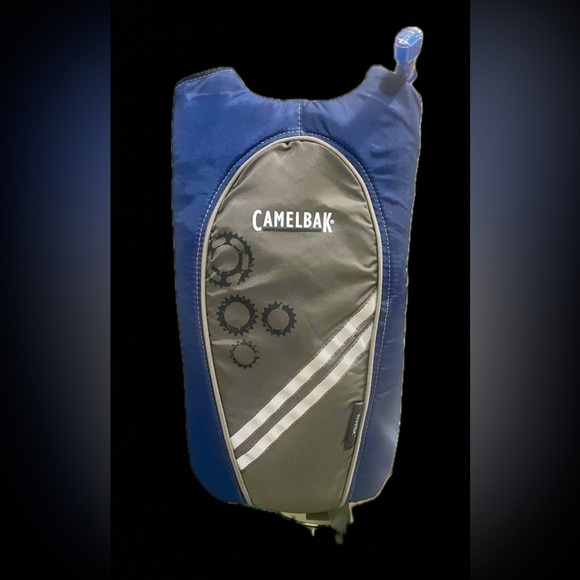 NWT Youth Size Skeeter 25 Oz Estate Blue Hydration Camelbak - Picture 1 of 7